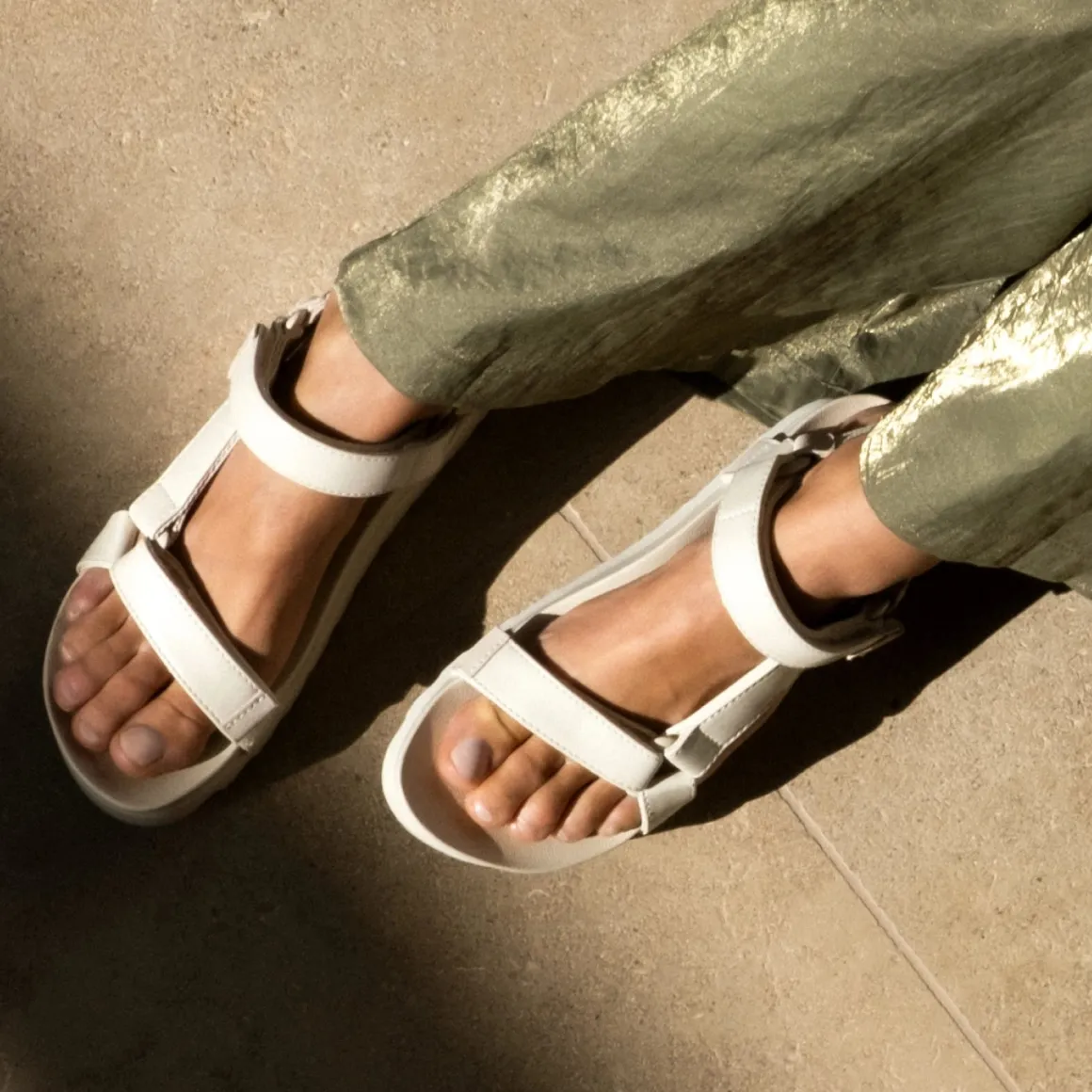 REEF Cushion Rem Hi | Women Sandals