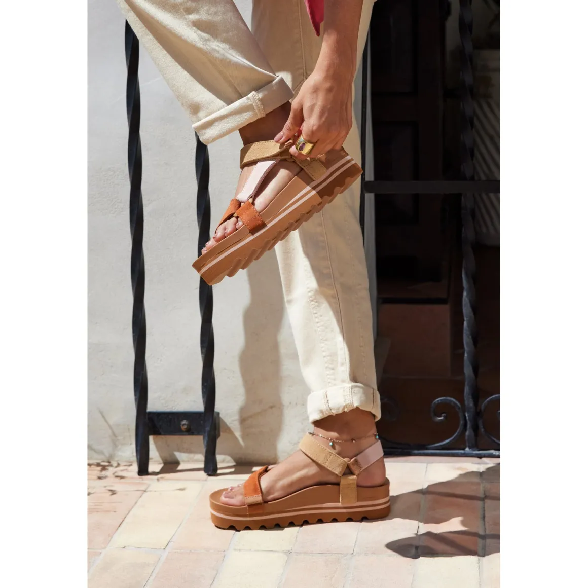 REEF Cushion Rem Hi | Women Sandals