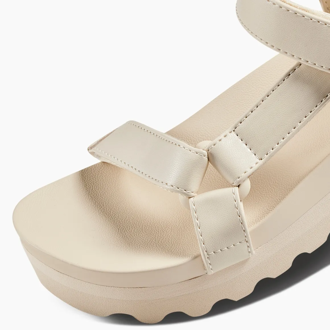 REEF Cushion Rem Hi | Women Sandals