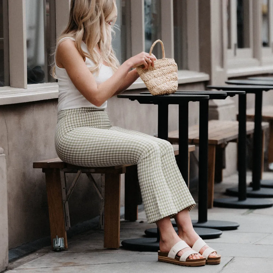 REEF Cushion Vista Hi | Women Slides | Sandals